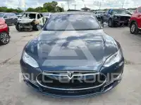 2016 Tesla Model S photo