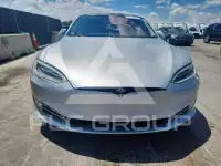 2016 Tesla Model S photo