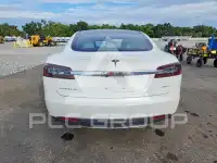 2016 Tesla Model S фото