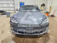 2016 Tesla Model S фото