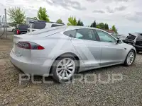 2016 Tesla Model S фото