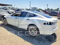 2016 Tesla Model S фото