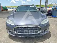 2016 Tesla Model S фото
