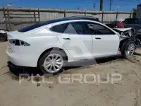 2016 Tesla Model S фото