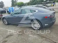 2016 Tesla Model S фото
