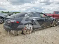 2016 Tesla Model S фото