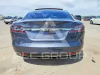2016 Tesla Model S photo