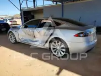 2016 Tesla Model S фото