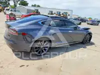 2016 Tesla Model S photo