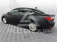 2016 Lexus ES350 photo