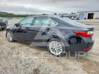 2016 Lexus ES350 photo