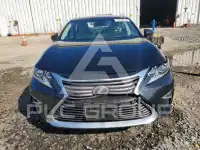 2016 Lexus ES350 photo