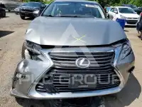 2016 Lexus ES350 photo