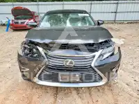 2016 Lexus ES350 photo