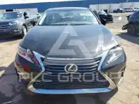 2016 Lexus ES350 photo