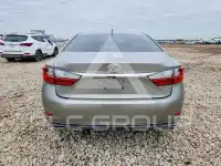 2016 Lexus ES350 photo