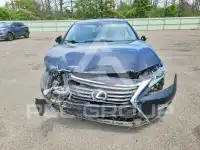 2016 Lexus ES350 photo