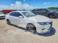 2016 Lexus ES350 photo