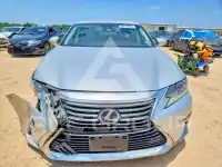 2016 Lexus ES350 photo