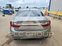 2016 Lexus ES350 photo