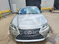 2016 Lexus ES350 photo