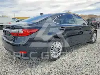 2016 Lexus ES350 photo