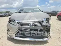 2016 Lexus ES350 photo