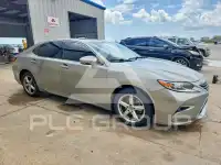 2016 Lexus ES350 photo