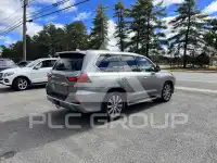 2016 Lexus LX570 photo