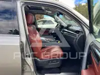 2016 Lexus LX570 photo
