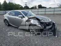 2016 Lexus IS photo