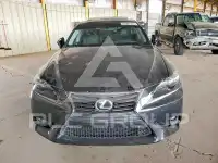 2016 Lexus IS photo