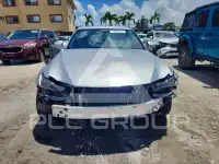 2016 Lexus IS photo
