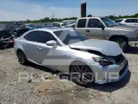 2016 Lexus IS photo