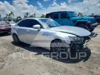 2016 Lexus IS photo