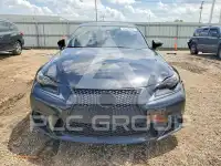 2016 Lexus IS photo