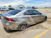 2016 Lexus IS photo