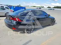 2016 Lexus IS photo