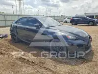 2016 Lexus IS photo