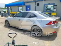 2016 Lexus IS photo