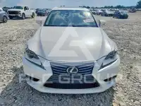 2016 Lexus IS photo