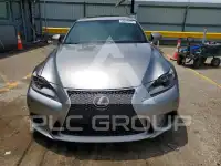 2016 Lexus IS photo