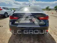 2016 Lexus IS photo