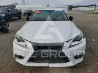 2016 Lexus IS photo