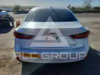 2016 Lexus IS photo