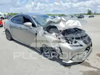 2016 Lexus IS photo