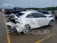 2016 Lexus IS photo
