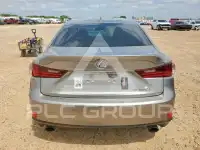 2016 Lexus IS photo