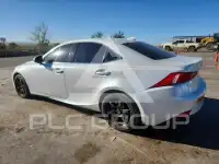 2016 Lexus IS photo