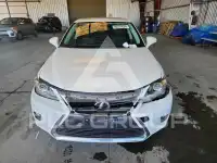 2016 Lexus CT200 photo